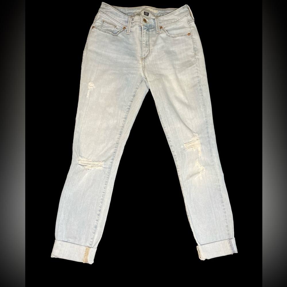 Universal Thread Mid Rise Skinny Distressed Light Blue Jeans Size 26R